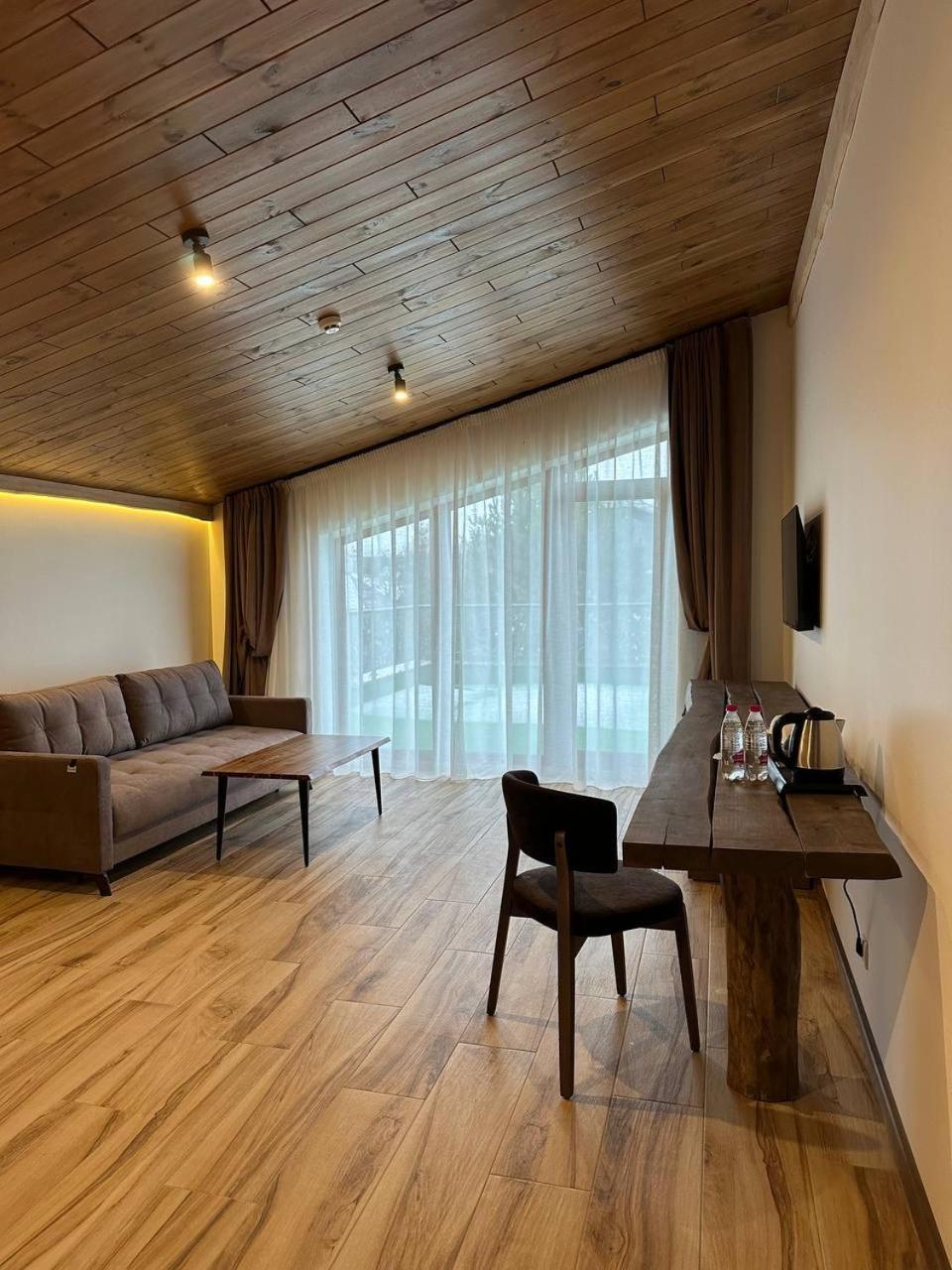 Фільварок Кмитів Hotel Velyki Kosharishcha Exterior photo